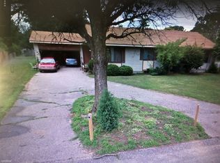 5401 Mildred Ave SE, Kentwood, MI 49508