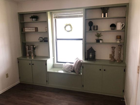 3rd image of 3256 Highland Ave