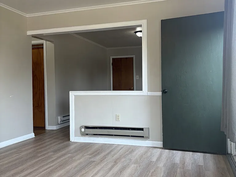 135 S California St — Photo 2