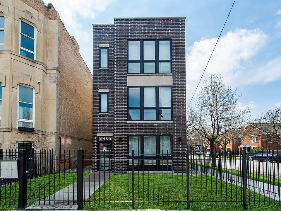 2159 W Adams St #2