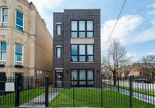 2159 W Adams St #2 Photo 1