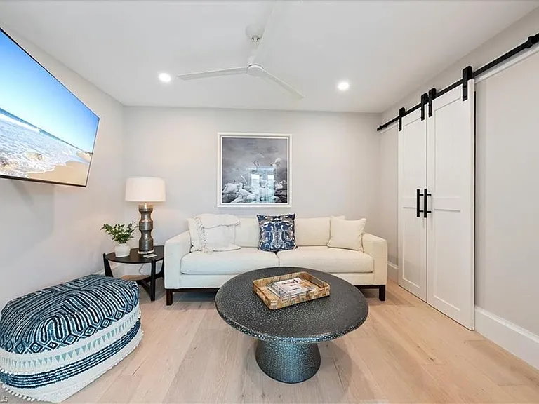 569 Park Shore Dr #G5 — Photo 20