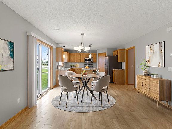 5th image of 1685 Philipp Way