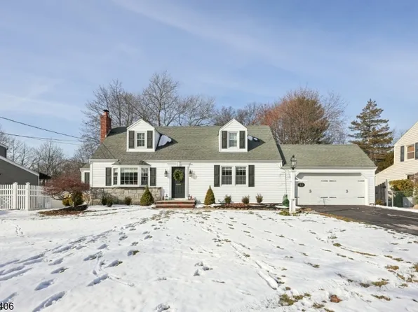 33 Highfield Ln, Cedar Grove Twp., NJ 07009