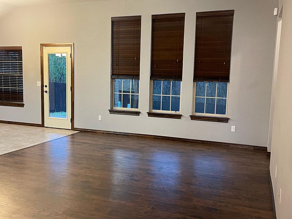 1st image of 3016 Woodcrest Creek Dr