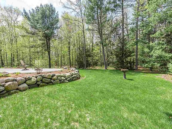 5th image of 2535 N Tamarack Dr