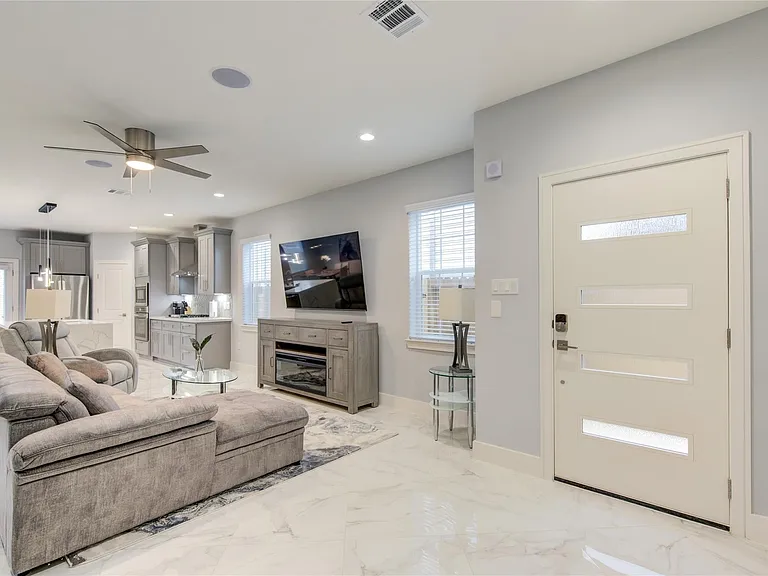 10021 Alfred Ln #B — Photo 4