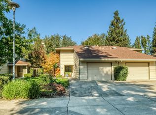 11 Park West Ct, Sacramento, CA