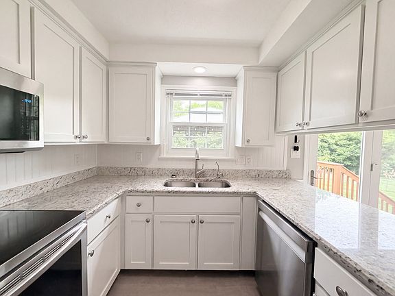 2nd image of 1758 Broadripple Dr