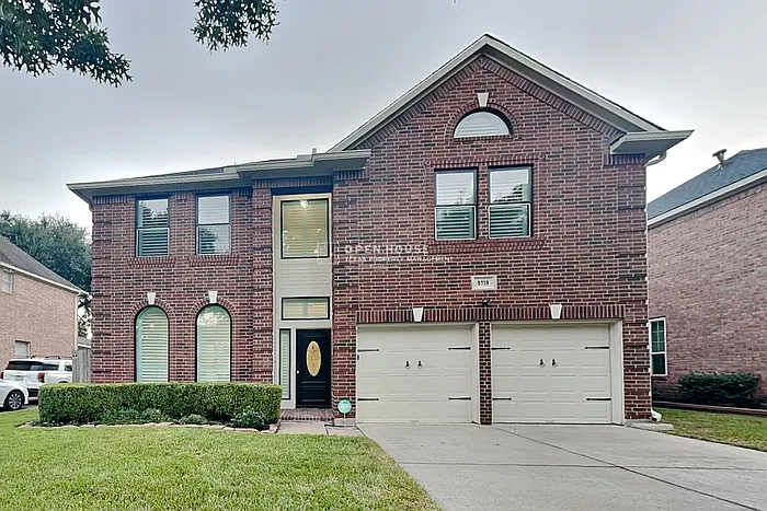 5718 Parryville Dr