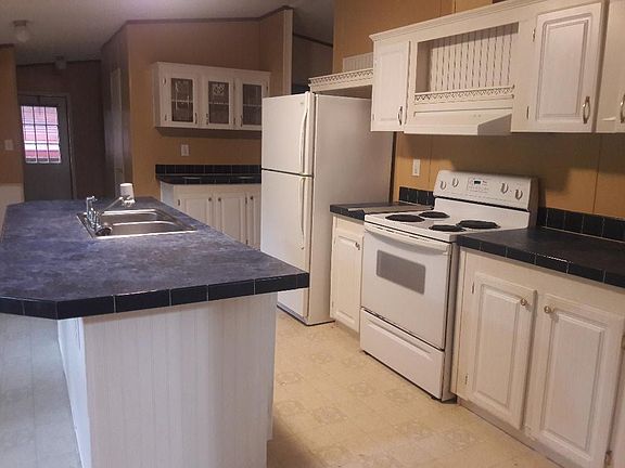 Kitchen cooking area