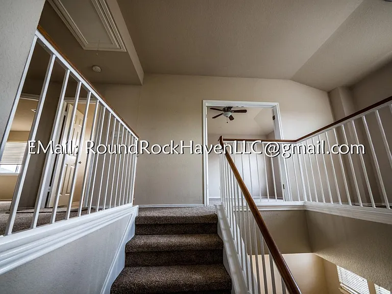 301 Lava Bed Dr — Photo 7
