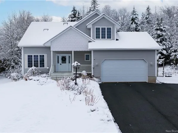 20 Tarawood Ln, Quispamsis, NB E2E 5Z3