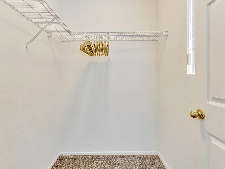 7476 Peppertree Ln — Photo 30