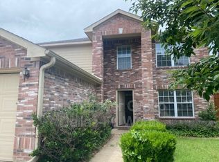 910 Cattail Dr, Arlington, TX 76001