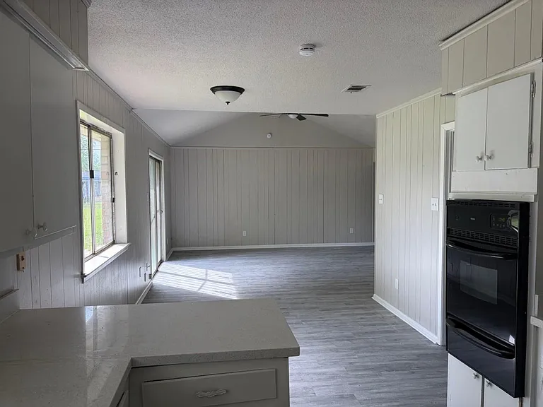 5890 Helbig Rd — Photo 7