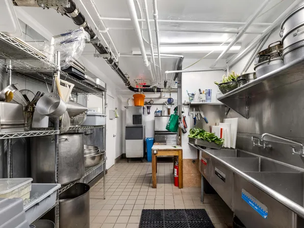 345 Greenwich Street image 9 of 11