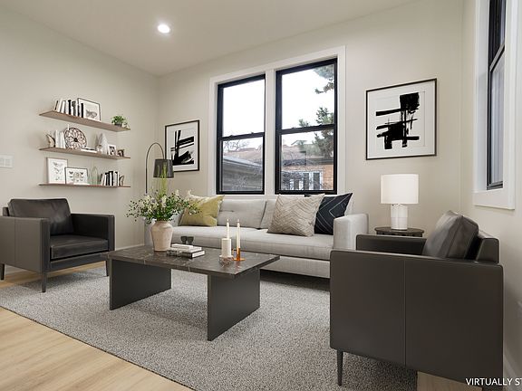 4th image of 3111 N Oakley Ave #1