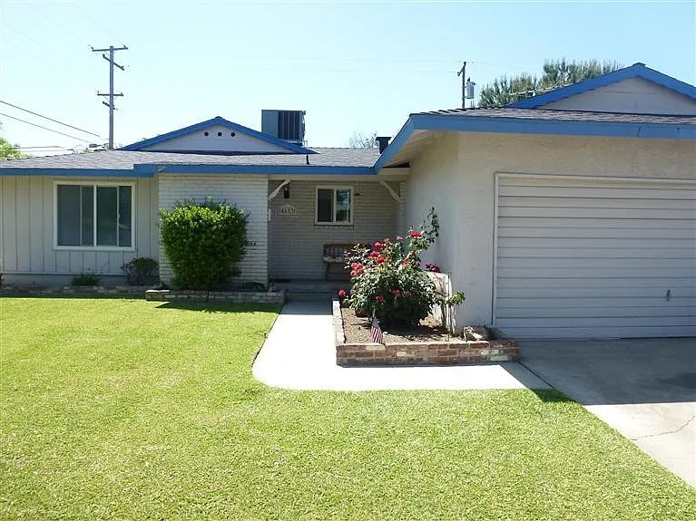 3 bed, 1456 sqft, $2,000 — Photo 2