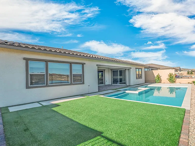 349 Tigullio Ave — Photo 3