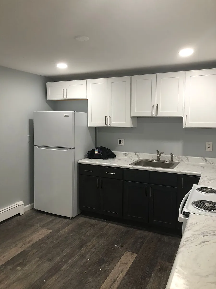 Kitchen - 34 N Nellie Hill Rd #12