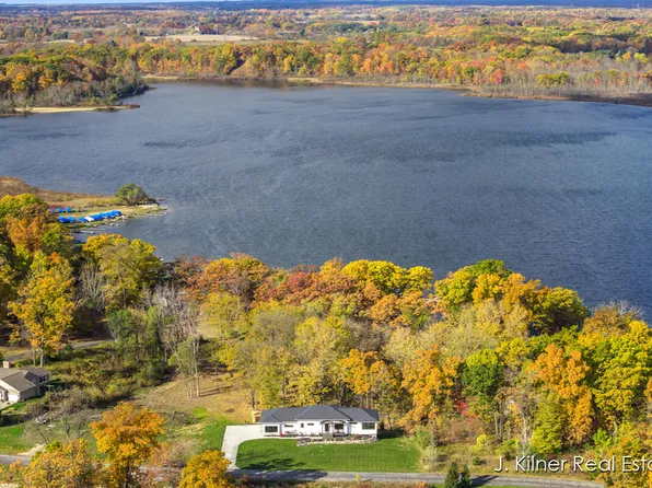 9465 Wabasis Pointe Dr NE, Greenville, MI 48838