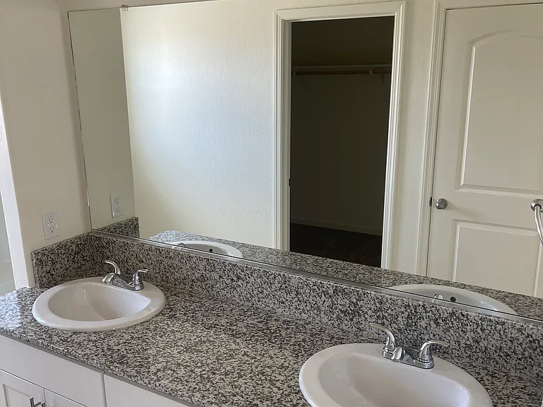 1802 S Red Rock Dr — Photo 40