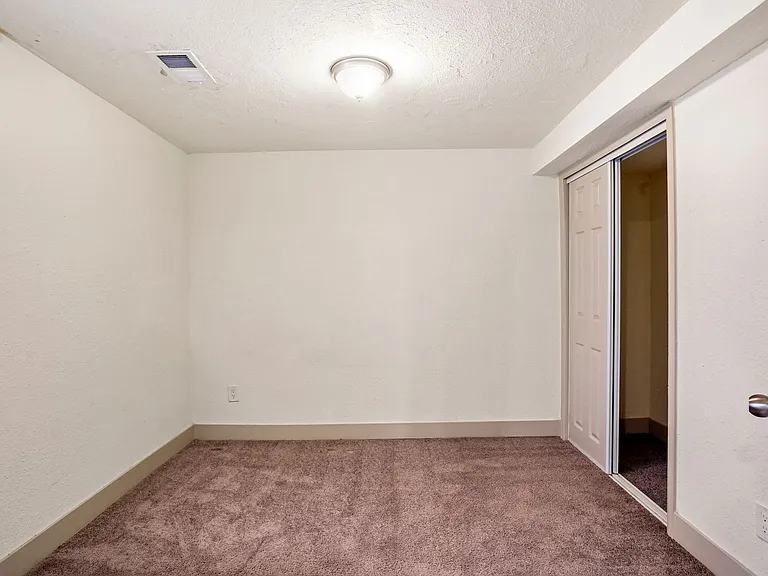 982 S Sheridan Blvd — Photo 7