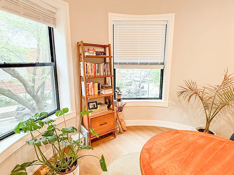 2244 N Kenmore Ave #2S — Photo 6