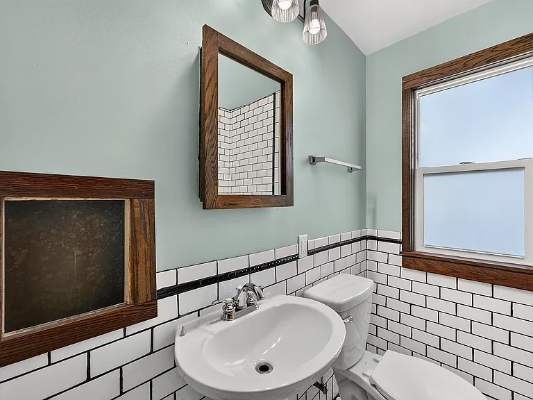 2836 N Richards St — Photo 8