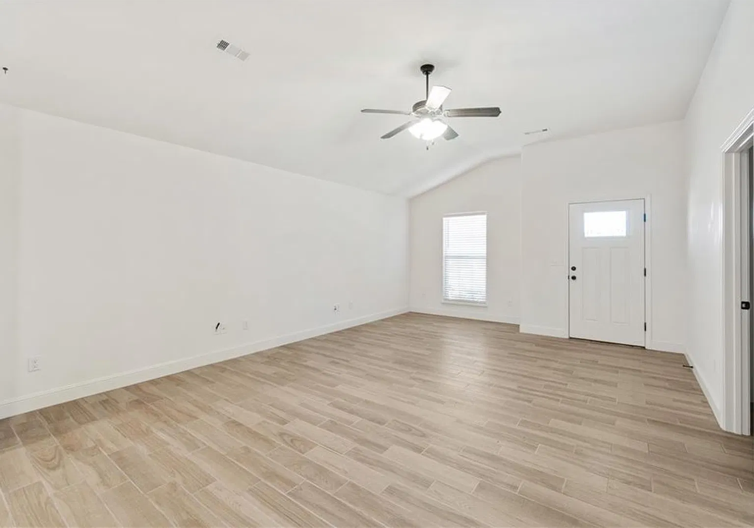 6006 N.W. Sherman Street — Photo 2