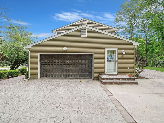 4th image of 2 Sullivan Ct