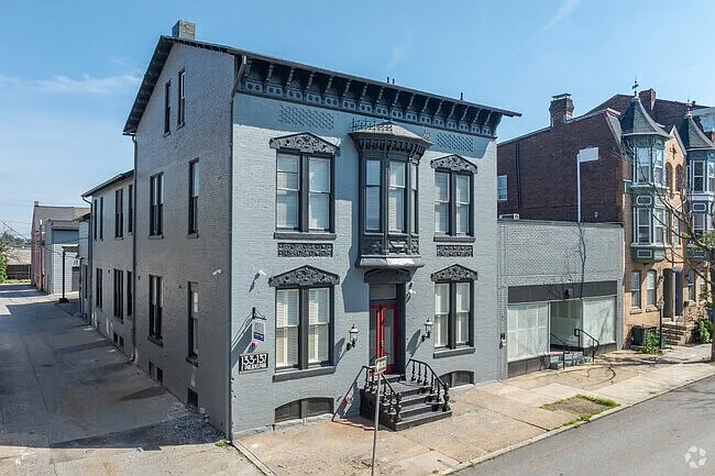 1 bed, $1,249 — Photo 2