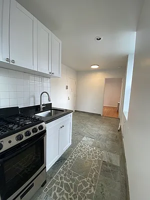 Rented by Compass | media 9