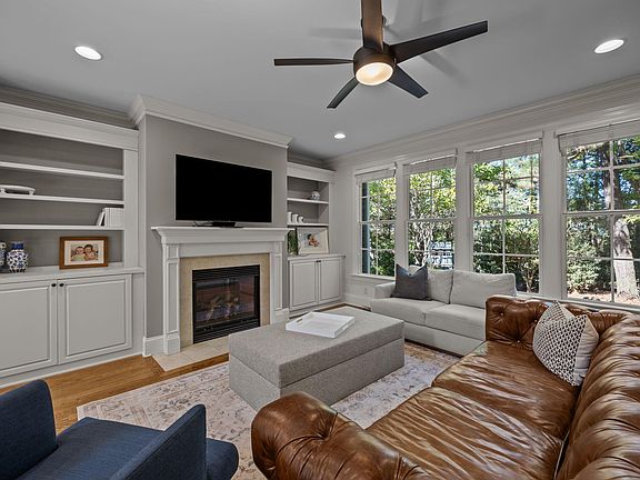 5th image of 629 Peach Orchard Pl