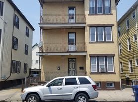 59 Jouvette St, New Bedford, MA