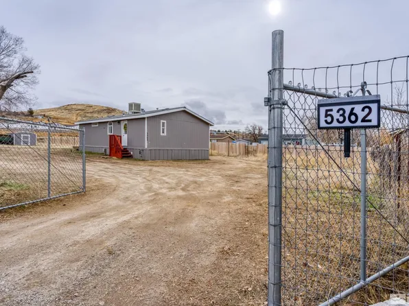 5362 Woods Dr, Sun Valley, NV 89433
