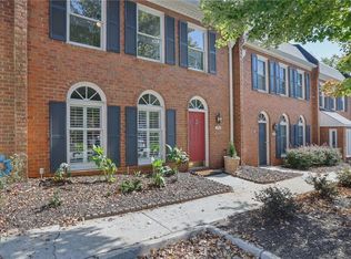 7511 Saint Charles Sq, Roswell, GA 30075