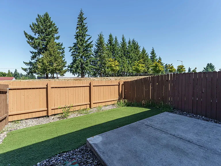 836 NE 109th Ct — Photo 31
