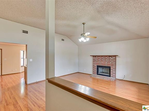 4th image of 780 Vista Pkwy
