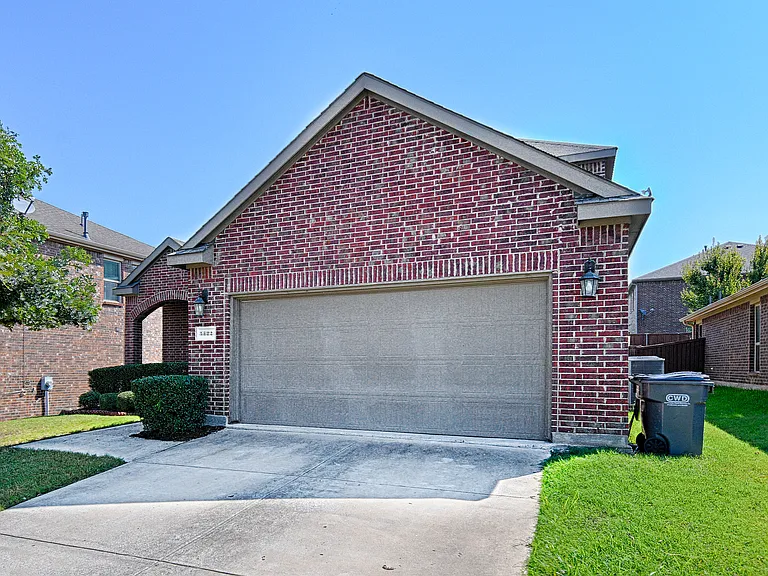 3522 Van Zandt Rd — Photo 4