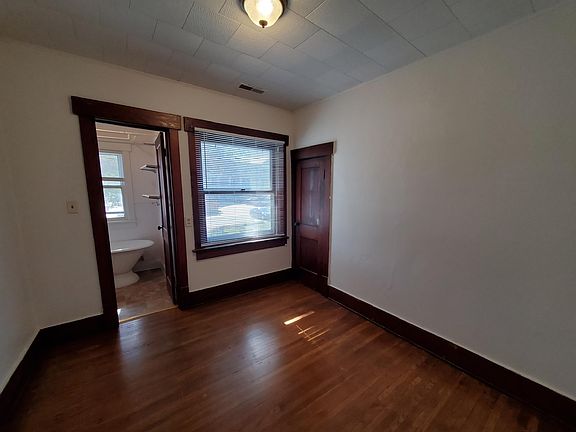 5th image of 1104 W 22nd St APT D
