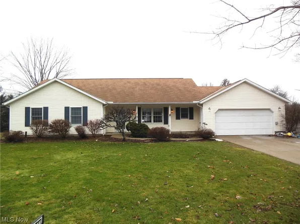 120 Deerfield Dr, Madison, OH 44057