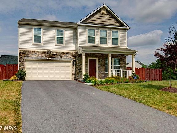2nd image of 215 Ivy Hill Ct