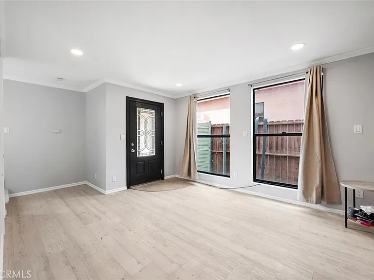 905 Dickson St #1 — Photo 37