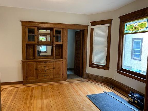 4th image of 1046 17th Ave SE #1