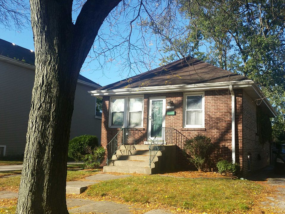 2nd image of 11036 S Washtenaw Ave
