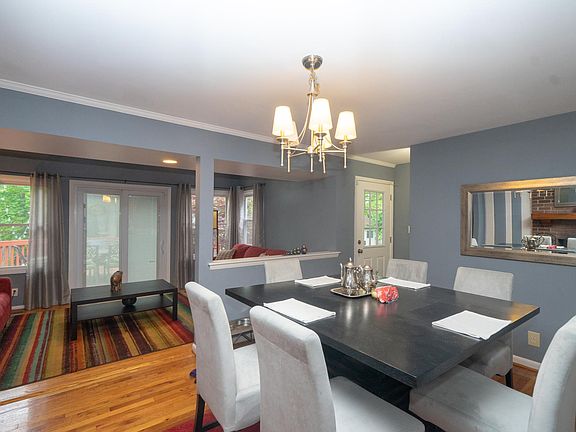 4th image of 306 Calvin Ln