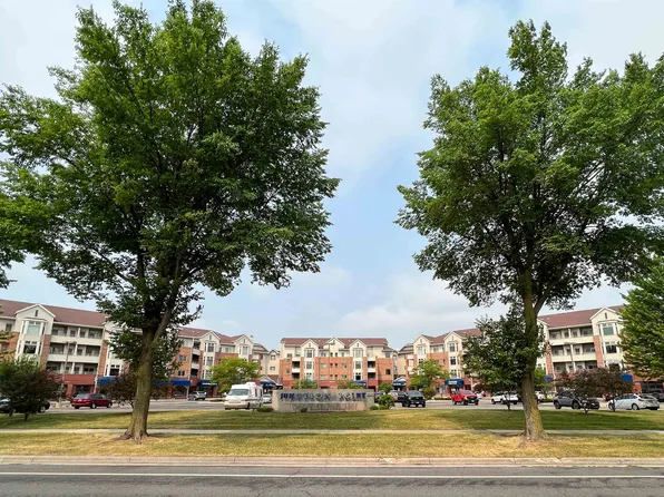 301 Harbour Town Dr APT 310, Madison, WI 53717