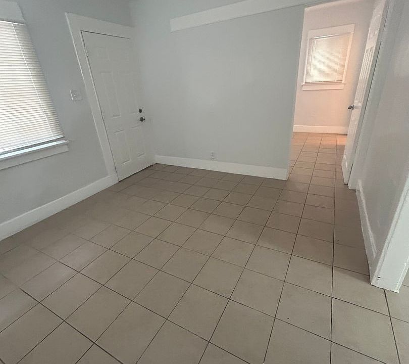 1st image of 1473-1485 N Peterson Ave #1479